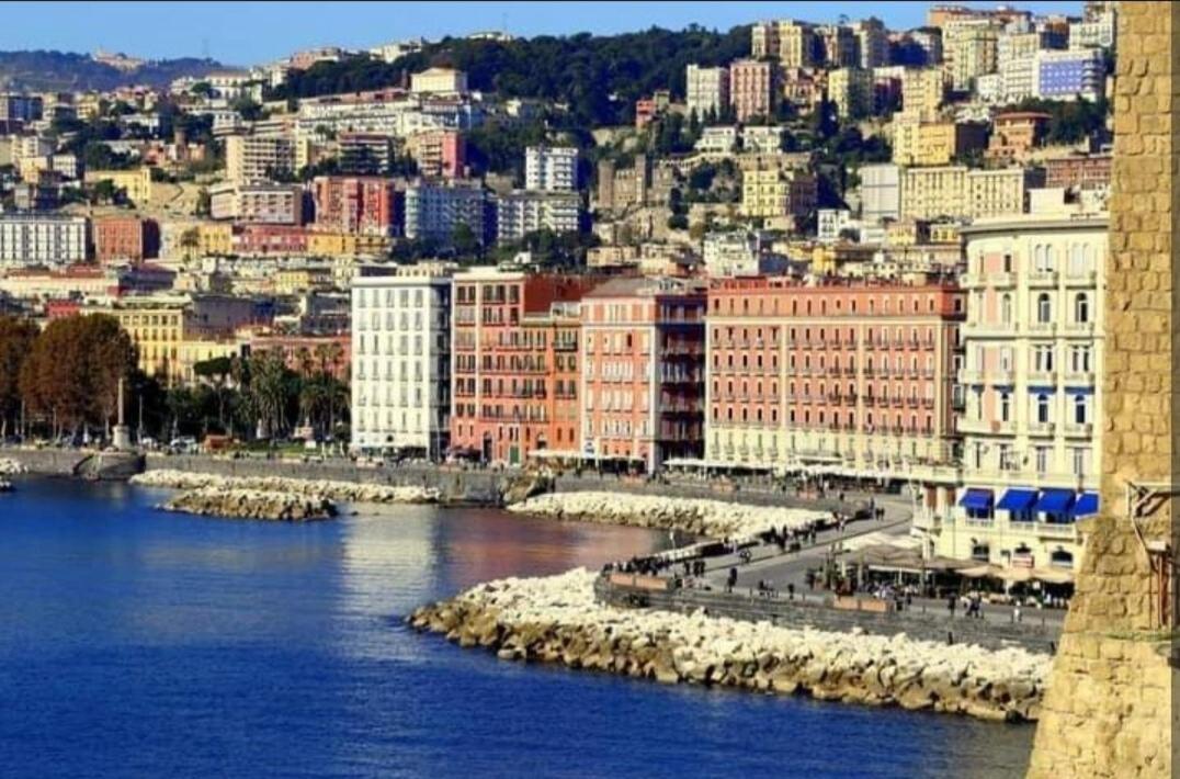 Nunzia'S House Napoli Lägenhet Exteriör bild